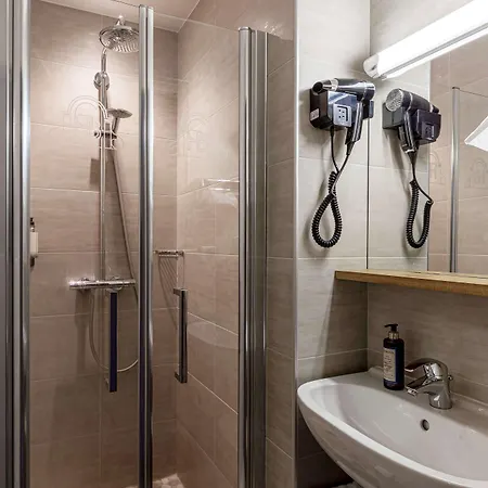 Western Grand De Bordeaux Hotell 3*